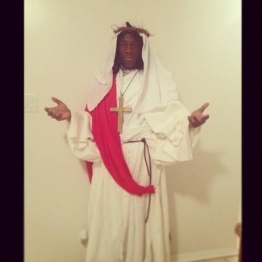 marshon-sanders-jesus-costume
