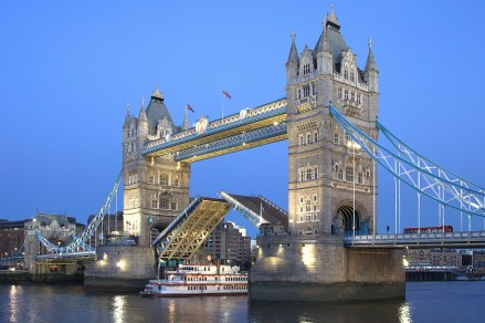 London: Tower Bridge